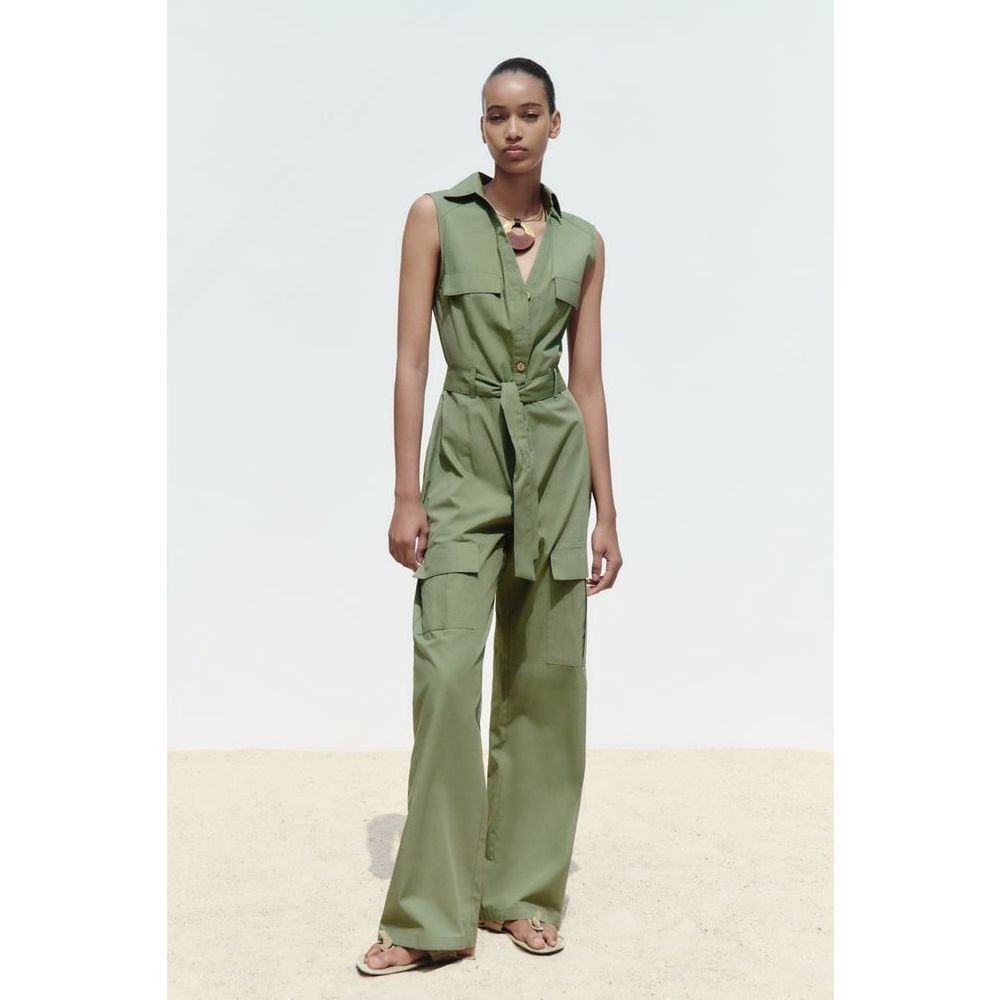 Zara STRAIGHT LEG CARGO JUMPSUIT in Olive Green Size M